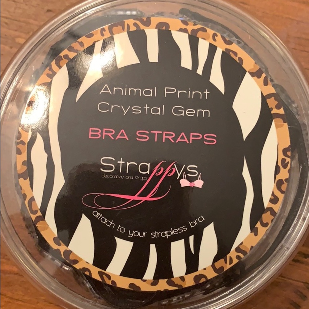 Strappy’s Removable bra straps! Gold & Black